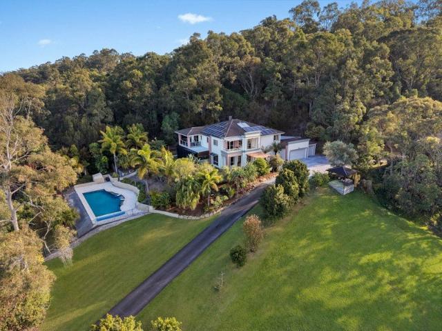 Private Rural Living with Panoramic Views and Exceptional Potential