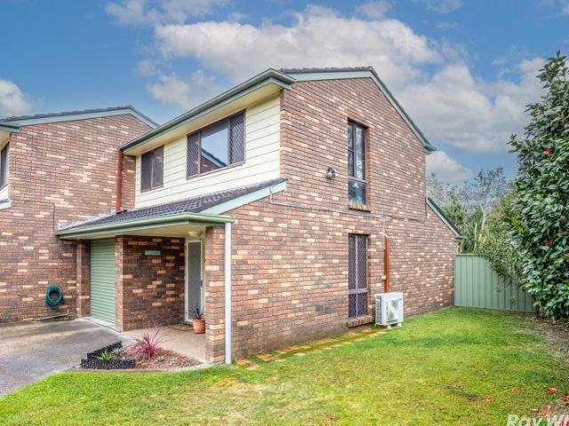 Private Rear Townhouse in Central Forster