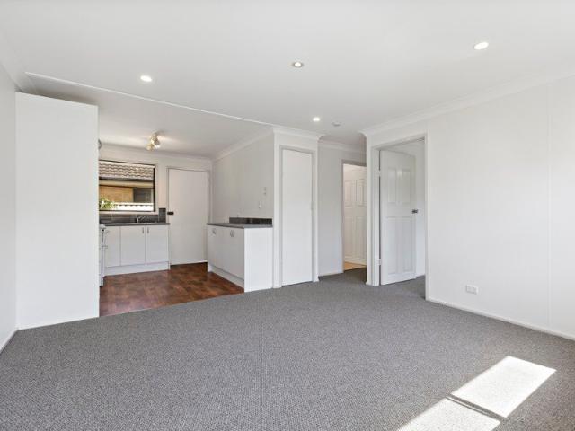 Private Renovated 2 Bedroom Villa with Garage in Quiet Cul de Sac