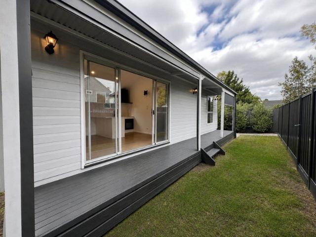 Private Residence | 5 Min Walk to Oak Park Station
