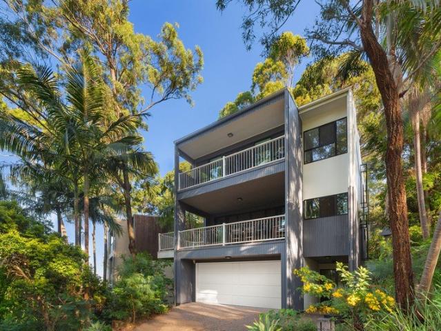 Private Ridge Living with Ocean Outlooks