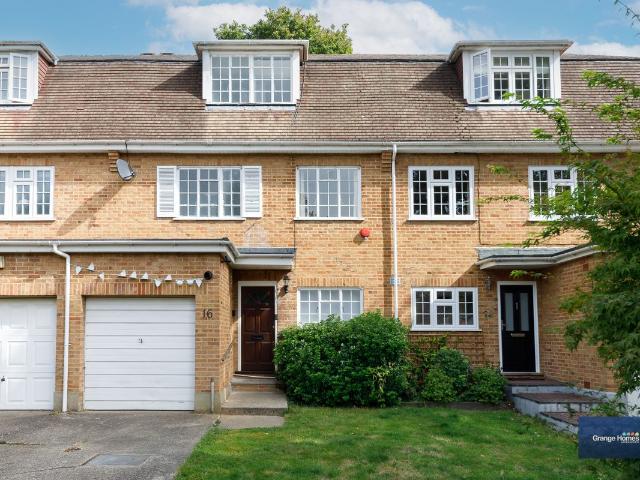 Private Road, Enfield EN1, 4 bed terraced house to rent, £2,600 pcm | PrimeLocation