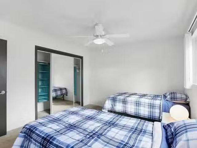 Private Room 3 Bed 2 Bath