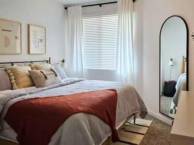 Private Room 1 bed 1 bath