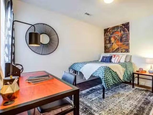 Private Room 4 Bed 4.5 Bath