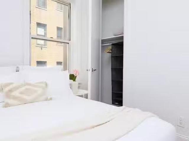 Private Room 5 Bed 2 Bath