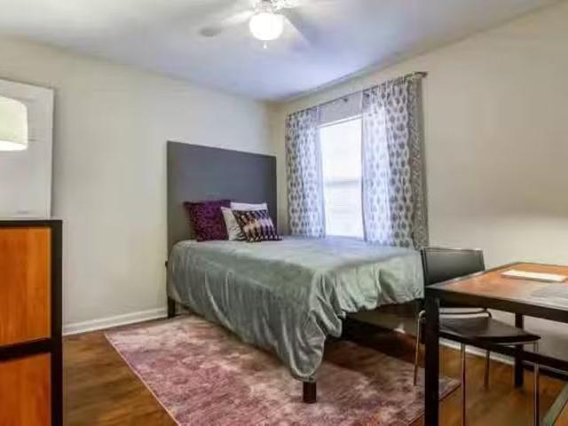 Private Room Flooring 3 Bed 3 Bath