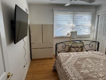 New Castle County, Delaware, USA - Equipped kitchen