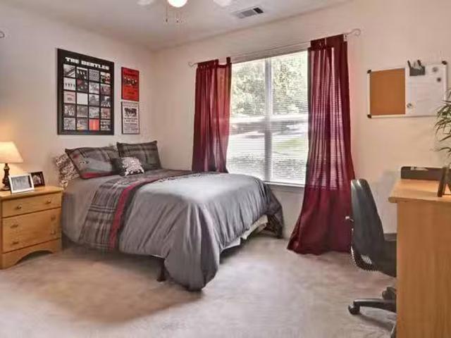 Private Room Premium 4 Bed 4 Bath