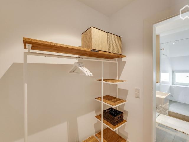 private room with guest kitchen in one of Düsseldorf's best residential areas, Dusseldorf Amsterdam Apartments for Rent