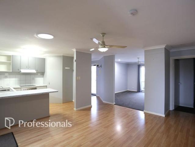Private Strata Living Close to Bandy Creek!