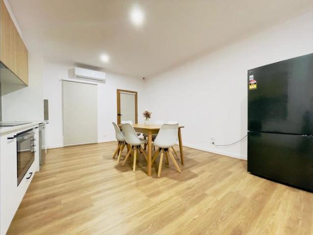 Private Studio with Ensuite & Courtyard Utilities Included From $275/week