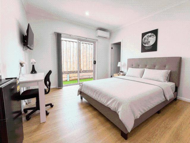 Private Studio with Ensuite & Courtyard Utilities Included I From $260/week