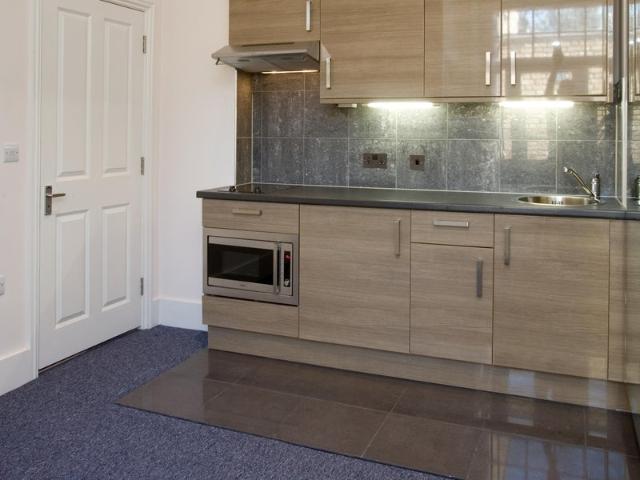 Private Studio in White City