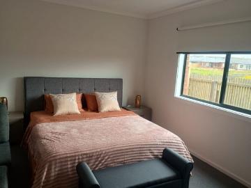 Private Studio Room with Ensuite Modern Amenities NEW Home