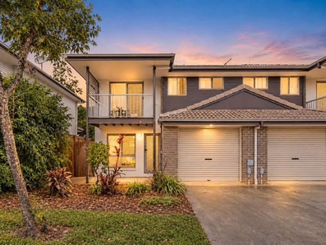 Private, Suburban Home with a Lovely Leafy Outlook!