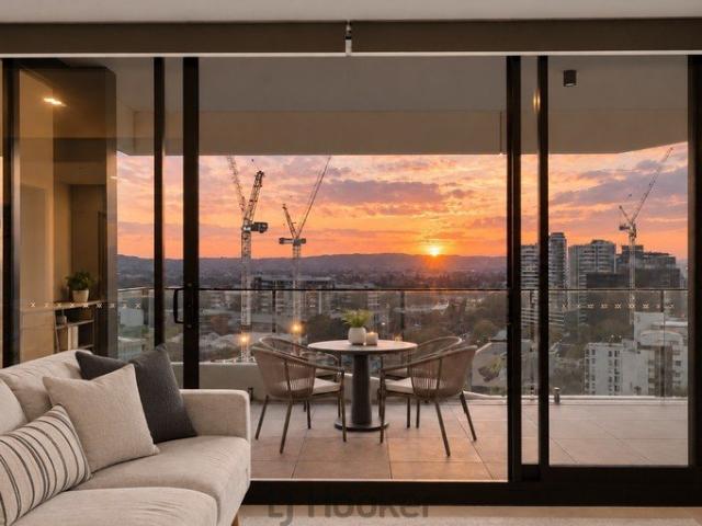 Private Sunset Apartment on the 16th Floor