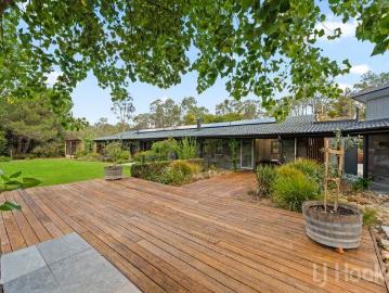 House for sale in Carwoola - Equipped kitchen