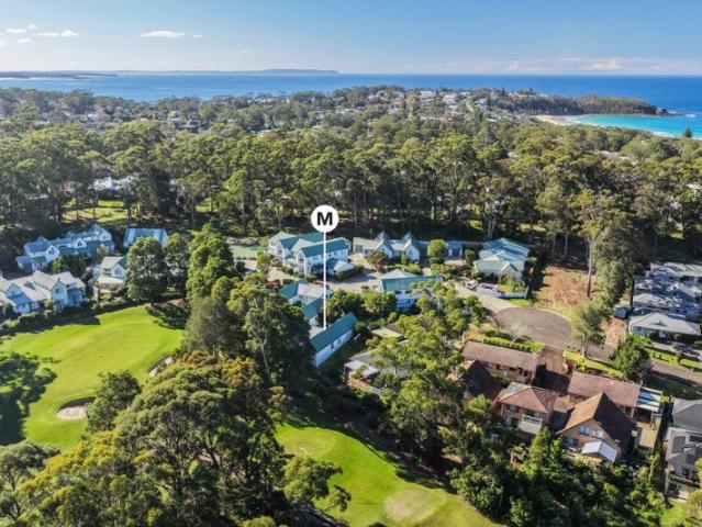 Private Sanctuary with Golf Course Frontage