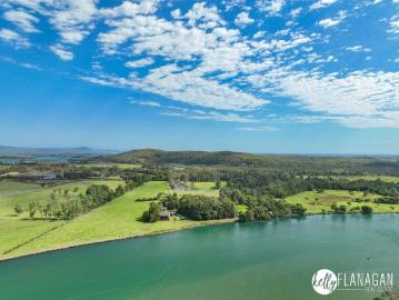 Private Sanctuary, Direct Deep River Frontage 7km To The Ocean 2.11Ha. 5.2Ac