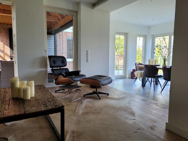 Private sauna & terrace! Luxurious country house apartment with fireplace on time