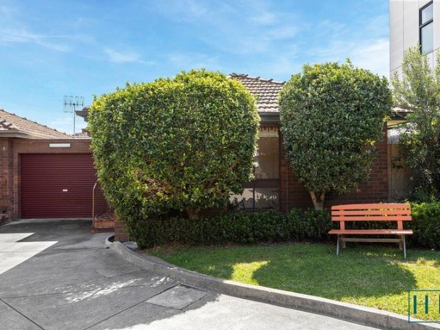 Private & Secure Villa Unit in Boutique Brunswick West Complex