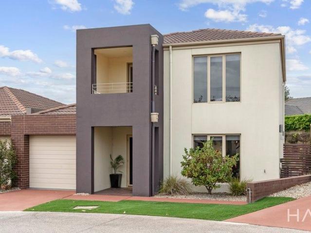 Private, Secure and Perfectly Positioned in Newstead