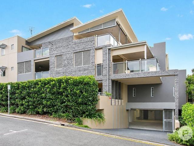 SEE AD FOR INSPECTION TIMES Private/ secure/ quiet, 4 bedroom ground floor apartment in Teneriffe
