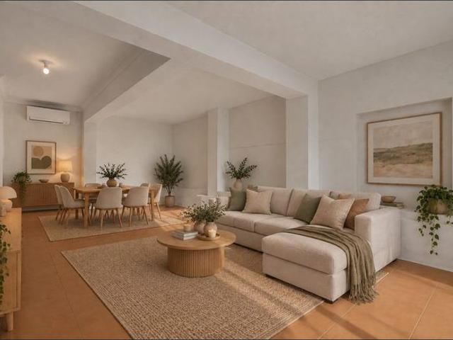 Private Single level Apartment in Premier Mount Keira Location