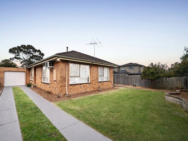 Private Single Level Living