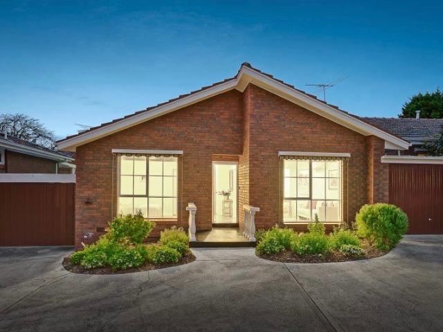 Private Single Level Living in Prime Camberwell