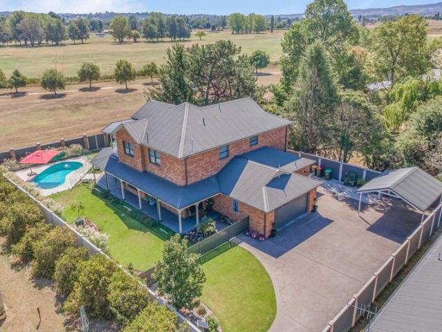Private, Spacious and Contemporary