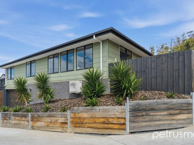 Private, Spacious, And Low Maintenance Living!