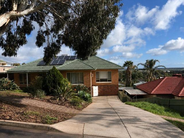 Private & Spacious Granny Flat with Separate Access