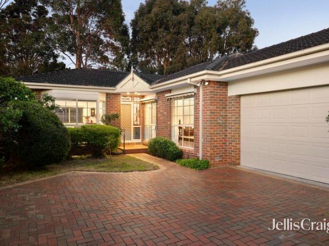 Private, Spacious & Stylish in a Prized Mount Waverley Location