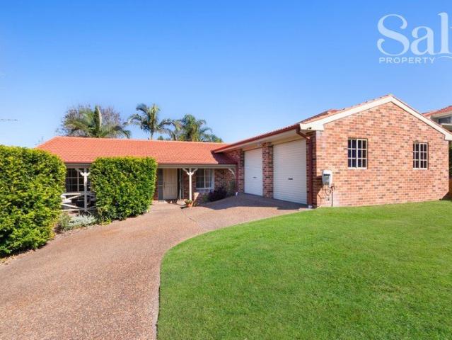 Private split level family home, high on convenience