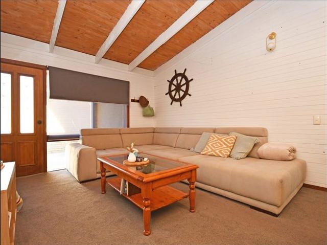 Private Two Bedroom Living in a Convenient Bairnsdale Location
