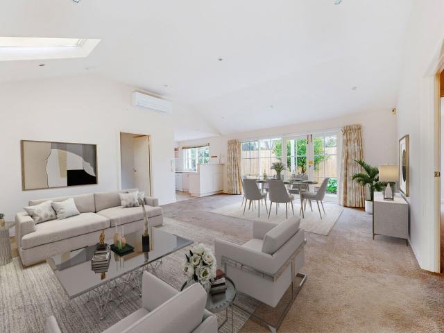 Private Two Bedroom Unit in Convenient Hawthorn Setting