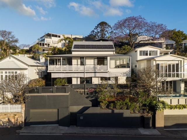 Private Teneriffe Hill Residence on 569sqm with Lift and Panoramic Outlooks