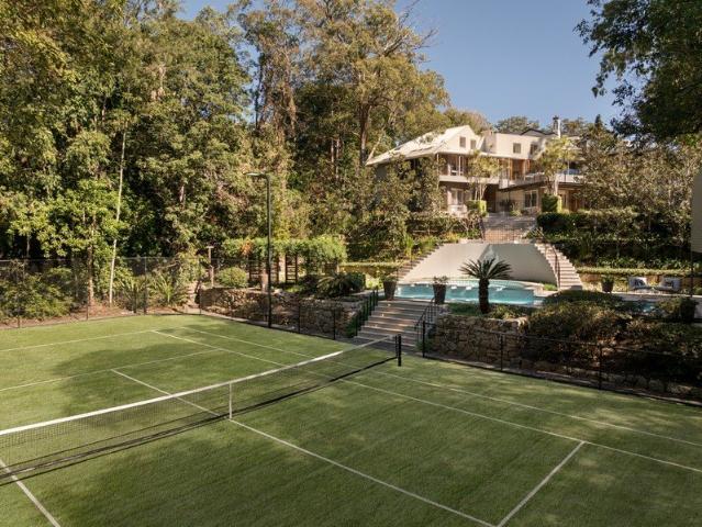 Private, Timeless Sanctuary With Tennis Court And Pool Oasis