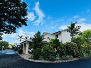 Private Townhouse with Tropical Low Maintenance Gardens in Secure Argyle Gardens