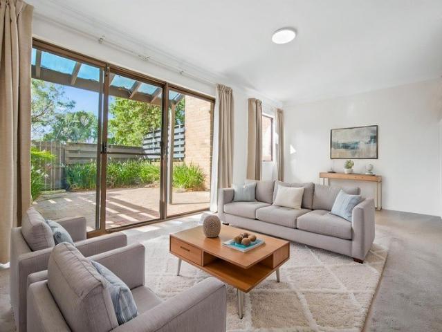 Private Townhouse in Peaceful Complex