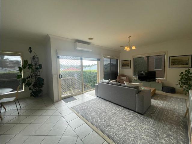 Private townhouse in secure Barrabool Mews