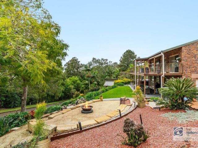 PRIVATE TREETOP RETREAT
