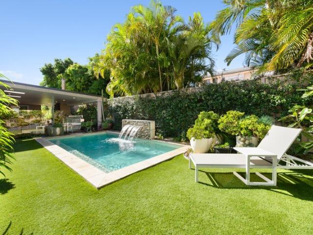 Family Home, Entertainers Delight, Will Be SOLD