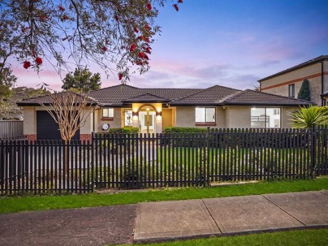 Private Villa Living with the Comfort of a Home OPEN TO VIEW SATURDAY 10TH OCTOBER 10AM 10.30AM