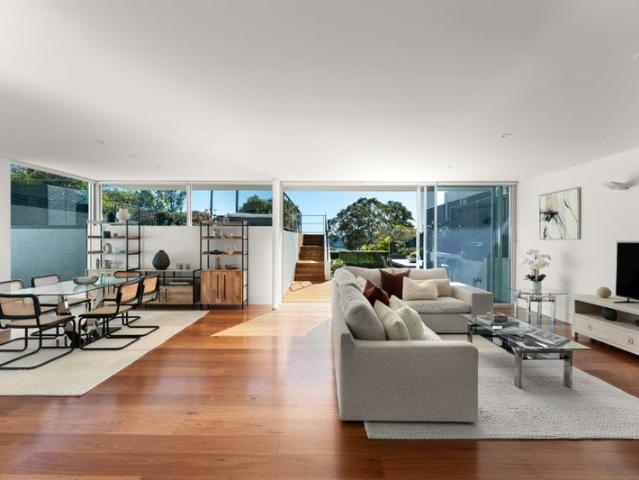 Private Villa Sized Garden Sanctuary of Contemporary Luxury