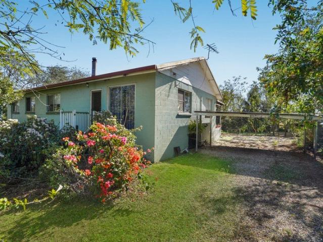 Private 14 Acre Horse Property with a Very Spacious Home