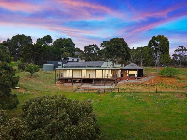 Private 10 Acre Lifestyle Retreat with Panoramic Views