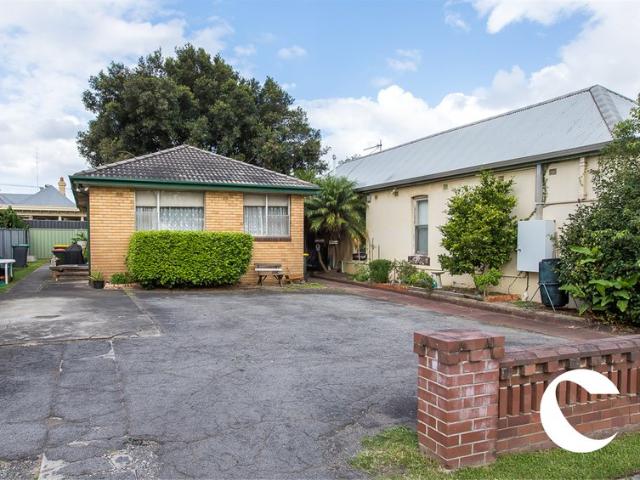 PRIVATE 1 BEDROOM FLAT